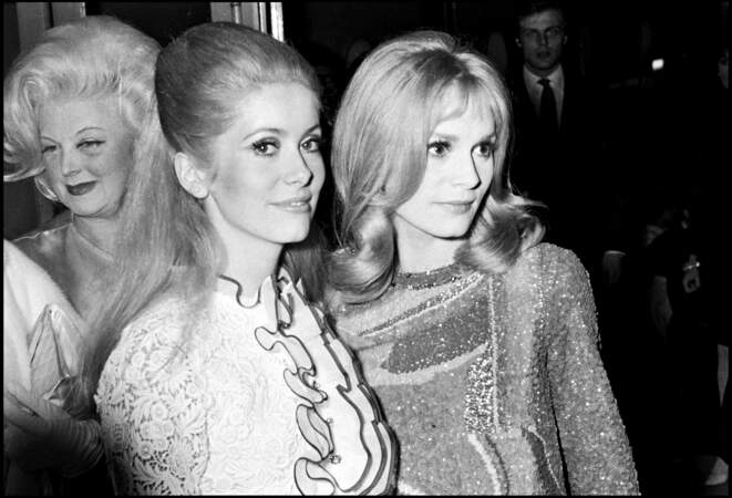 En 1965, les deux sœurs sont à l’apogée de leurs jeunes carrières grâce au film de Jacques Demy, "Les Demoiselles de Rochefort".