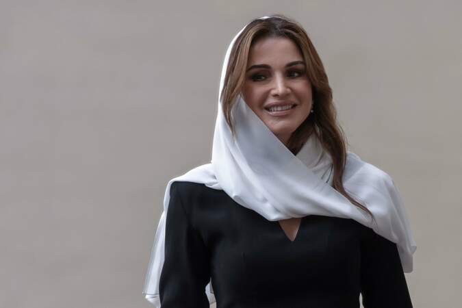 Rania de Jordanie. En 2011, le 40e anniversaire de Rania de Jordanie fait scandale. En cause : le prix exhorbitant de l’évènement. Régulièrement, Rania de Jordanie est critiquée pour son train de vie au coût… élevé. 
