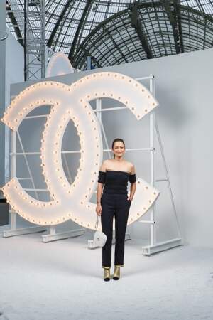2021 : Marion Cotillard au défilé printemps-été de Chanel, Paris