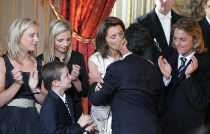 Cette année-là, Nicolas Sarkozy est élu président de la République. Louis n’a que 10 ans.
