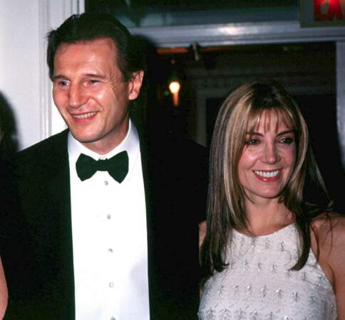 À cette époque, Liam Neeson enchaine les passions amoureuses, tandis que Natasha Richardson est mariée au producteur Robert Fox.