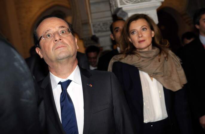 Il faudra attendre l’année 2010 pour que François Hollande officialise son couple avec la journaliste politique. "Valérie est la femme de ma vie" clamait-il alors.