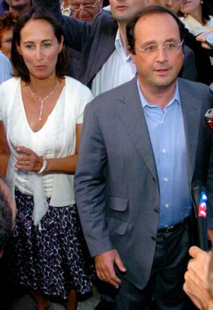 Si Ségolène Royal et François Hollande ne se marieront jamais, ils deviennent parents de quatre enfants : Thomas, né en 1984, Clémence, en 1985, Julien, en 1987 et Flora, née en 1992.