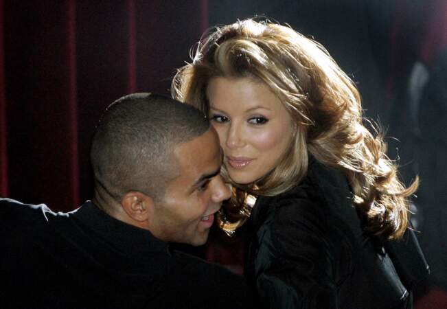 En 2004, dans les vestiaires des Spurs lors d’un match, Tony Parker fait la rencontre d’Eva Longoria.