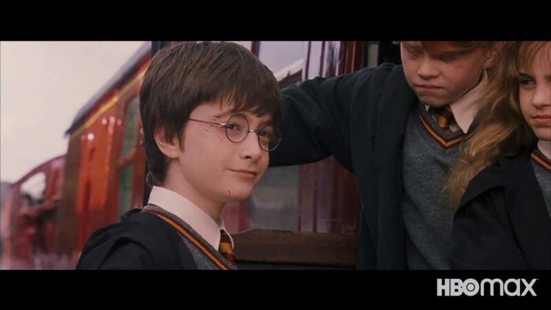 C’est en 2001 que le jeune Daniel réalise son rêve en décrochant le rôle d’Harry Potter dans la célèbre saga en huit volets imaginés par J.K. Rowling.