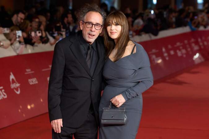 Le 19 octobre, c’est main dans la main que Monica Bellucci et Tim Burton sont arrivés sur le tapis rouge du Festival international du film de Rome. 