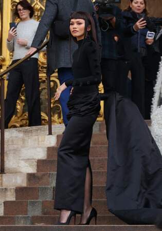 Zendaya au défilé Schiaparelli Haute Couture Printemps/Été 2024 dans le cadre de la Fashion Week de Paris.