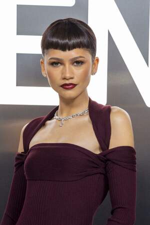 Zendaya mise cette fois-ci sur une coupe de cheveux originale lors de la Fashion Week de Paris en 2024. 
