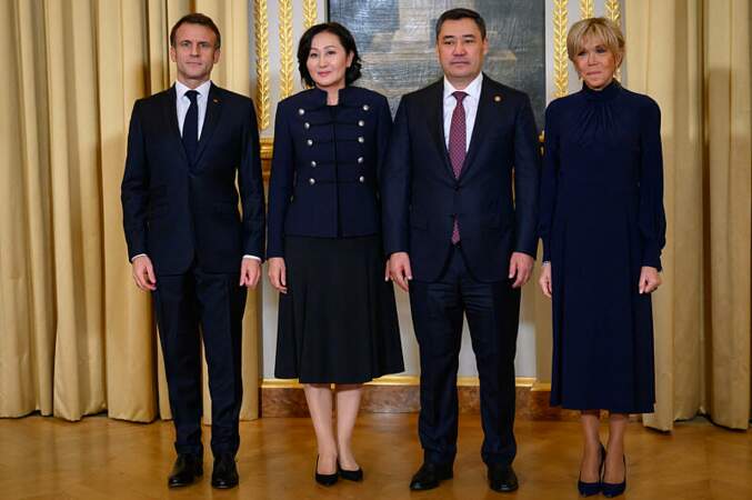 Le couple Macron aux côtés du President du Kirghizstan, Sadyr Japarov, et de son epouse Aigul. 