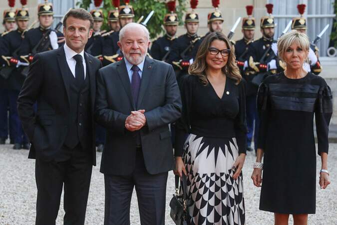 Le couple Macron aux côtés du Président du Brésil Lula Inacio Luis Da Silva et de son épouse Rosangela Da Silva