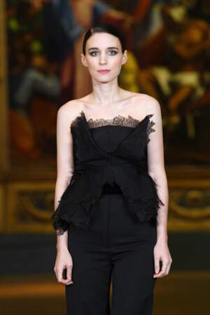 De son côté, Rooney Mara a poussé ses engagements en co-fondant la marque de mode éthique, Hiraeth.